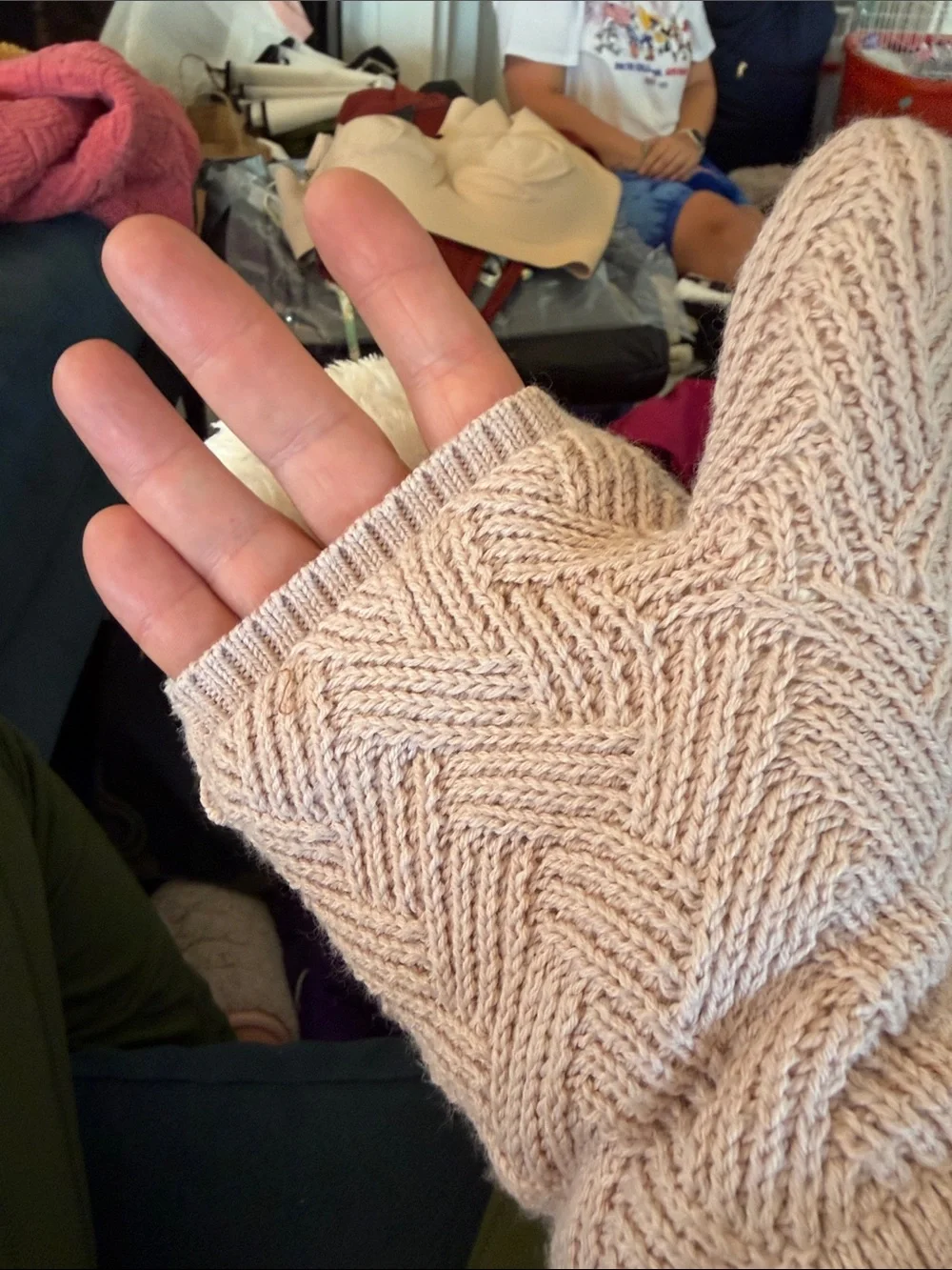 lululemon athletica dusty rose Cable-Knit Mittens with Ribbed Cuffs